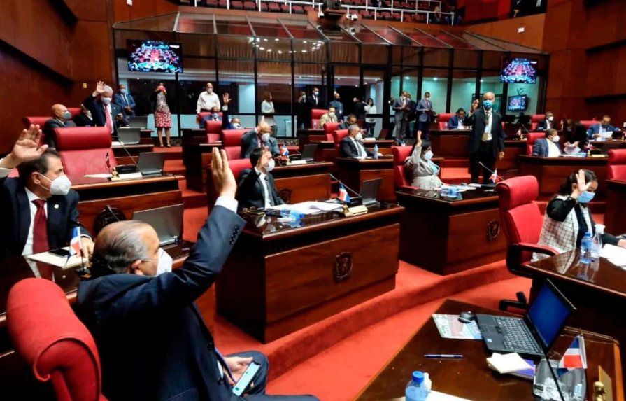 Senado aprueba en única lectura contrato de fideicomiso de Pedernales Senado aprueba en única lectura contrato de fideicomiso de Pedernales