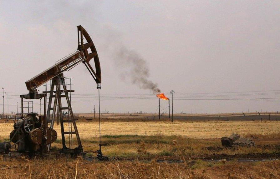 El petróleo de Texas sube un 3.2 % y cierra en 101.70 dólares el barril El petróleo de Texas sube un 3.2 % y cierra en 101.70 dólares el barril