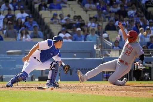Freeman pega 4 hits y Dodgers concretan barrida sobre Rojos Freeman pega 4 hits y Dodgers concretan barrida sobre Rojos