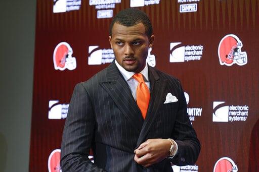 Deshaun Watson se presenta a entrenamientos con Browns; problemas legales siguen Deshaun Watson se presenta a entrenamientos con Browns; problemas legales siguen