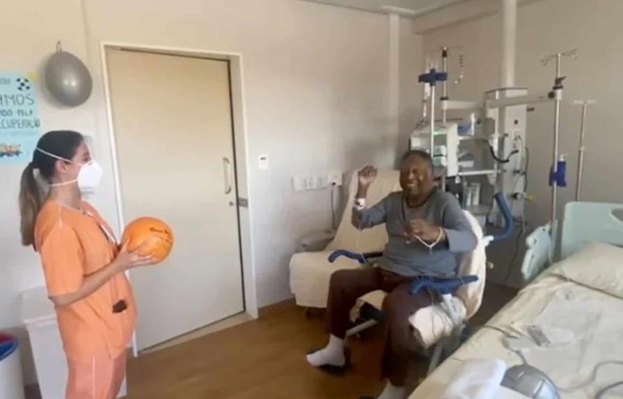Pelé hospitalizado de nuevo para seguir tratamiento Pelé hospitalizado de nuevo para seguir tratamiento