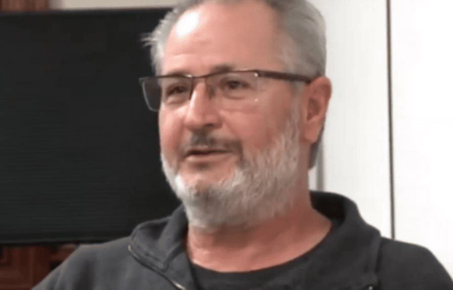 Hombre va a dentista; termina con pieza de taladro en pulmón Hombre va a dentista; termina con pieza de taladro en pulmón