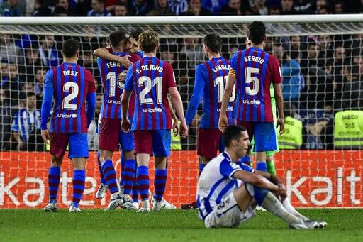 Barcelona saca sufrida victoria ante la Real Sociedad Barcelona saca sufrida victoria ante la Real Sociedad