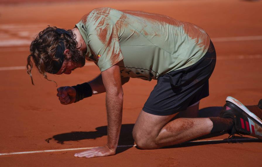 Stefanos Tsitsipas vence a Gregor Dimitrov en Barcelona y ya está en cuartos Stefanos Tsitsipas vence a Gregor Dimitrov en Barcelona y ya está en cuartos