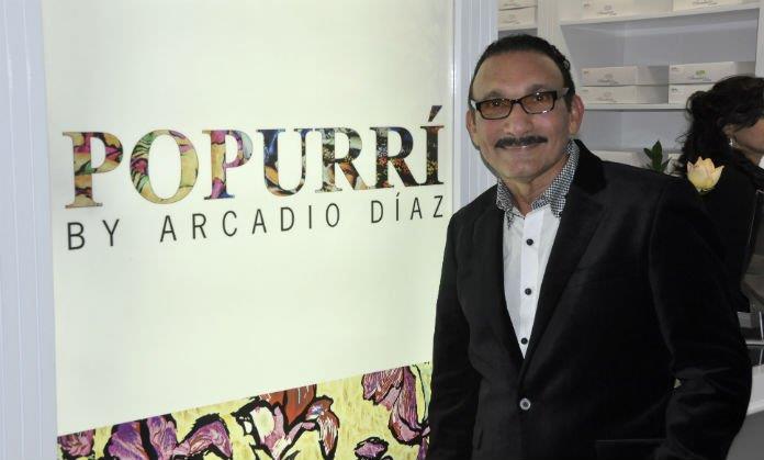 Muere diseñador de modas Arcadio Díaz en aeropuerto las Américas Muere diseñador de modas Arcadio Díaz en aeropuerto las Américas