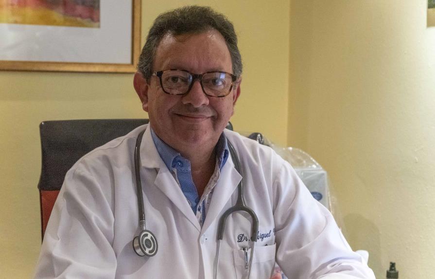 Dr. Miguel Ureña: “Lo que ha logrado el país y el mundo con las vacunas del COVID-19 es de trascendental importancia” Dr. Miguel Ureña: “Lo que ha logrado el país y el mundo con las vacunas del COVID-19 es de trascendental importancia”
