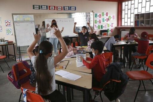 México ofrece educación a niños migrantes en Ciudad Juárez