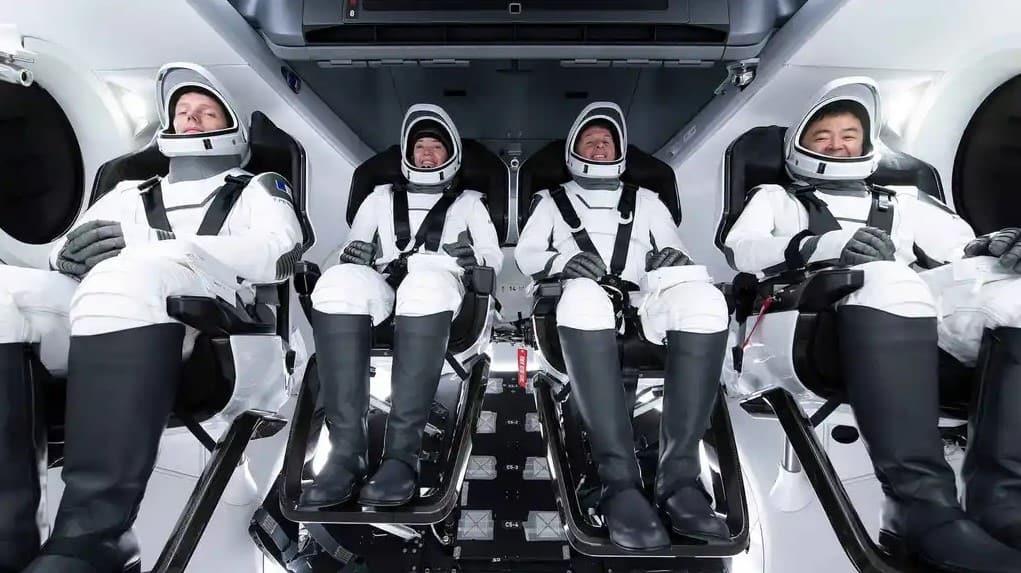 Los cuatro miembros de primera misión privada a la ISS regresaron a la Tierra Los cuatro miembros de primera misión privada a la ISS regresaron a la Tierra