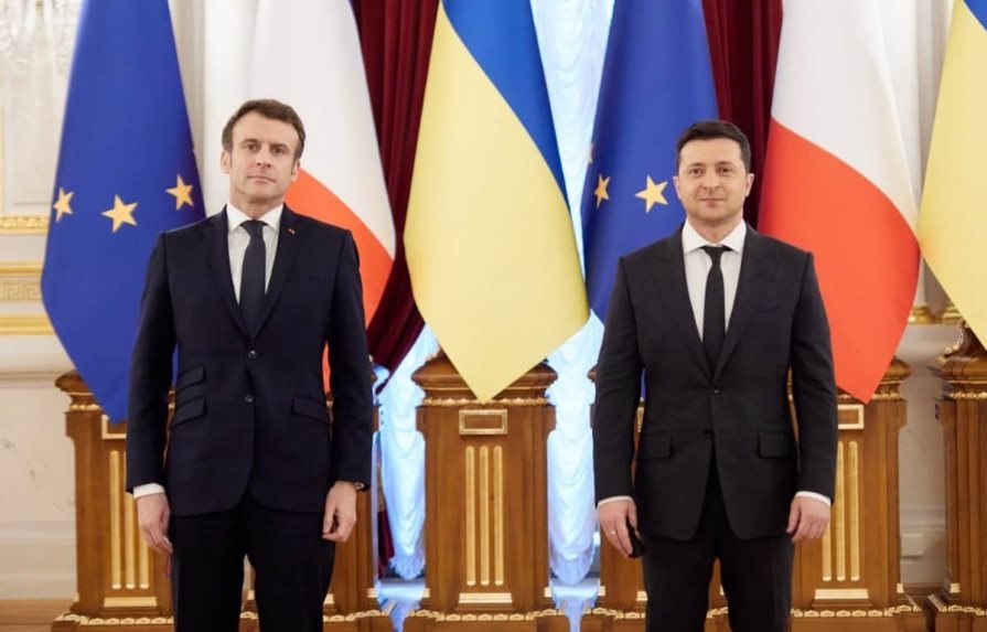 Zelenski felicita a Macron por su reelección Zelenski felicita a Macron por su reelección