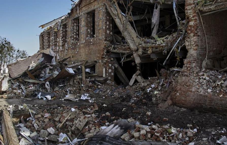 Kiev denuncia que la acería de Mariúpol ha sufrido 35 ataques en 24 horas Kiev denuncia que la acería de Mariúpol ha sufrido 35 ataques en 24 horas