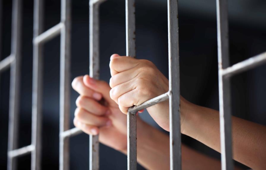 Prisión a hombre que usurpó identidad de su gemelo en EEUU Prisión a hombre que usurpó identidad de su gemelo en EEUU
