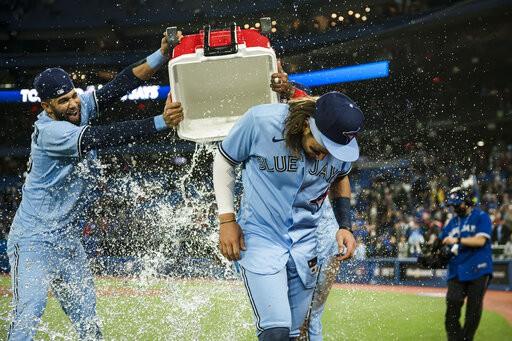 Grand slam de Bo Bichette da triunfo a Azulejos sobre Boston Grand slam de Bo Bichette da triunfo a Azulejos sobre Boston