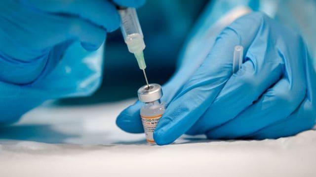Bruselas pide a los 27 sistemas de salud mayor vigilancia del COVID para el otoño Bruselas pide a los 27 sistemas de salud mayor vigilancia del COVID para el otoño