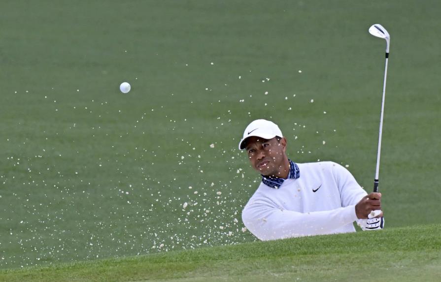 Woods se dirige a práctica, de cara a Campeonato de PGA Woods se dirige a práctica, de cara a Campeonato de PGA