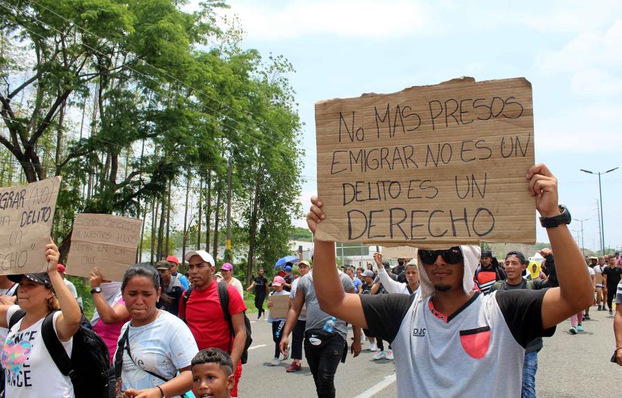 Dominicanos siguen pasando por México para llegar a Estados Unidos Dominicanos siguen pasando por México para llegar a Estados Unidos