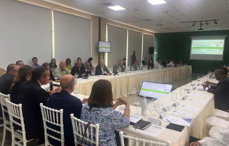Entidades acuerdan respaldar proyectos de ley medioambientales en mesa de diálogo