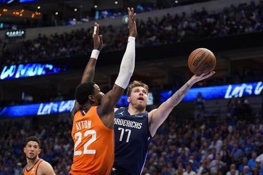 Doncic anota 26 y Mavericks igualan 2-2 su serie ante Suns