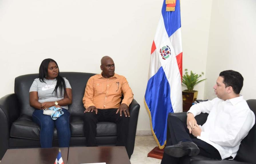 Mirex recibe a familiares de chofer dominicano secuestrado en Haití