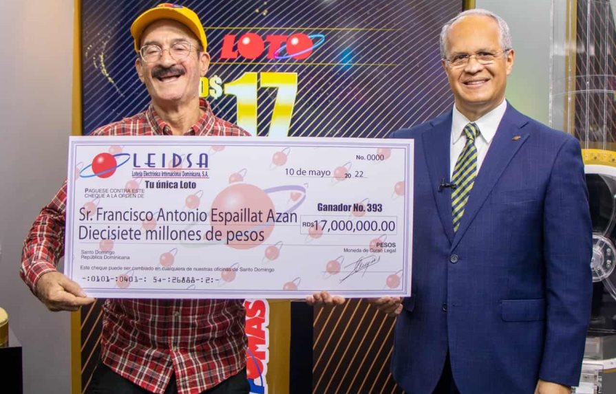 Leidsa entrega 17 millones a chofer de carro público que ganó la loto Leidsa entrega 17 millones a chofer de carro público que ganó la loto