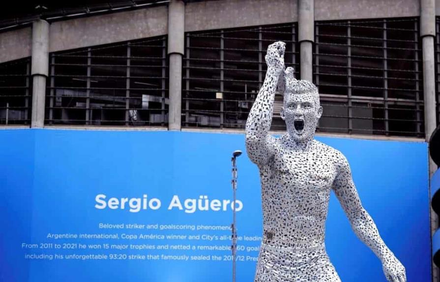 Man City devela estatua de Agüero, su máximo goleador Man City devela estatua de Agüero, su máximo goleador