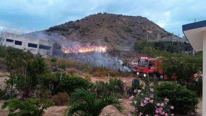 Reportan fuego en el parque nacional El Morro de Montecristi Reportan fuego en el parque nacional El Morro de Montecristi