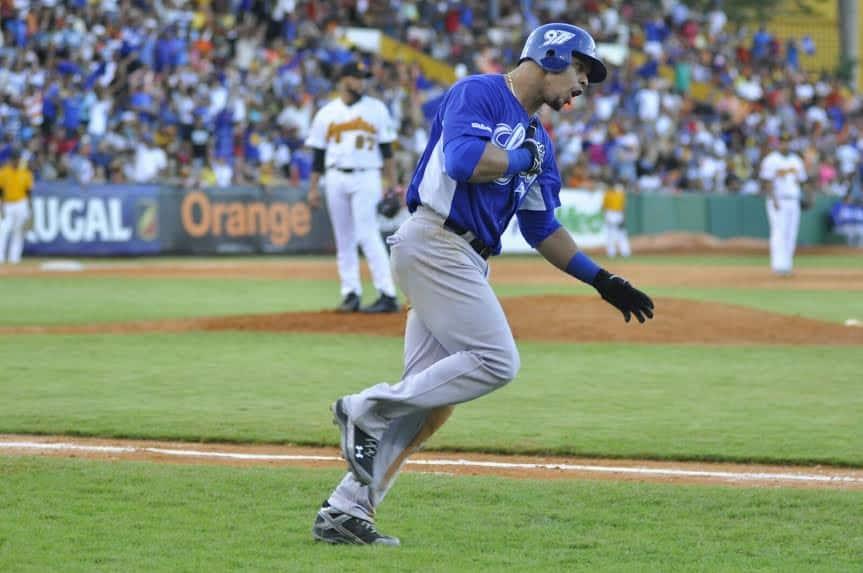 Toros del Este y Tigres del Licey intercambian jugadores Toros del Este y Tigres del Licey intercambian jugadores