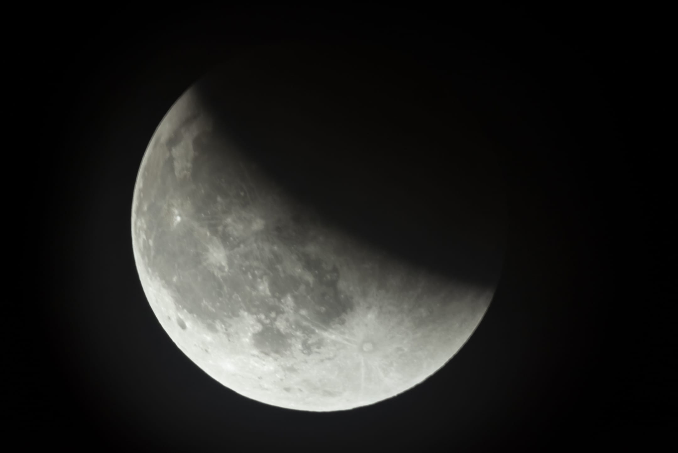 El próximo eclipse total de Luna ocurrirá el 8 de noviembre de este año.
