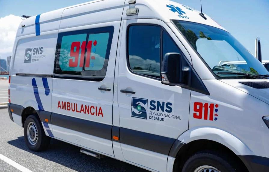 Asaltan integrantes de ambulancia del SNS en La Romana Asaltan integrantes de ambulancia del SNS en La Romana