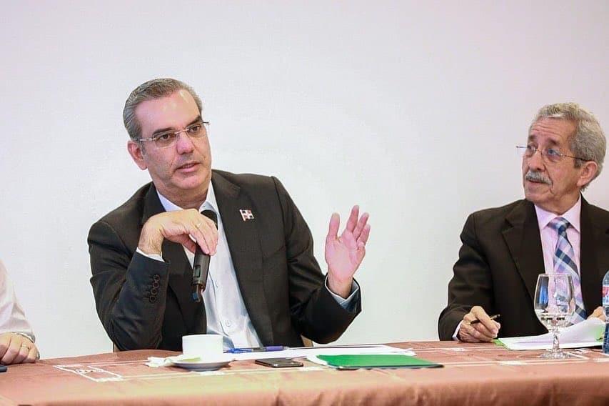 Abinader: Yo no me voy a ir a una reforma constitucional que no sea de consenso Abinader: Yo no me voy a ir a una reforma constitucional que no sea de consenso