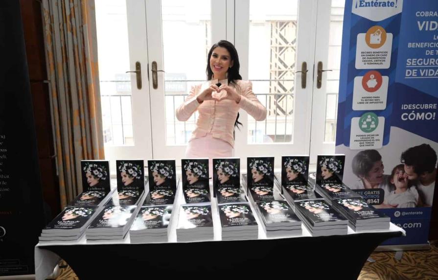 Doctora Tania Medina presenta su primer libro “La belleza de amarme” Doctora Tania Medina presenta su primer libro “La belleza de amarme”