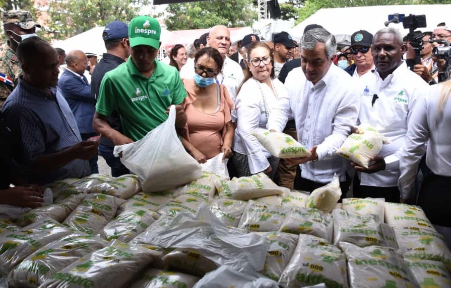 Inespre inicia feria agropecuaria en Santiago por el Día de las Madres Inespre inicia feria agropecuaria en Santiago por el Día de las Madres
