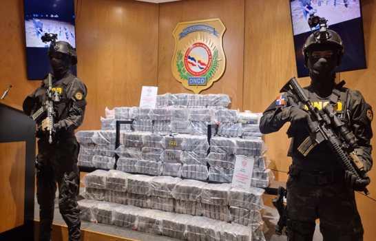 DNCD ocupa 494 paquetes de presunta cocaína en costas de Peravia DNCD ocupa 494 paquetes de presunta cocaína en costas de Peravia
