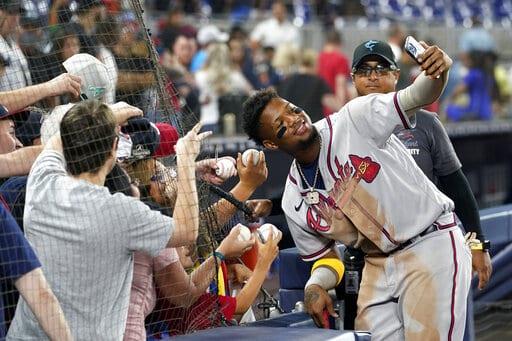 Acuña juega en Miami por 1ra vez desde lesión; Bravos ganan Acuña juega en Miami por 1ra vez desde lesión; Bravos ganan