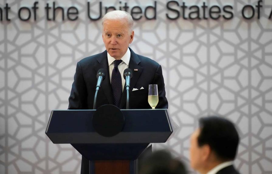 Biden firma ayuda de 40,000 millones de dólares para Ucrania Biden firma ayuda de 40,000 millones de dólares para Ucrania