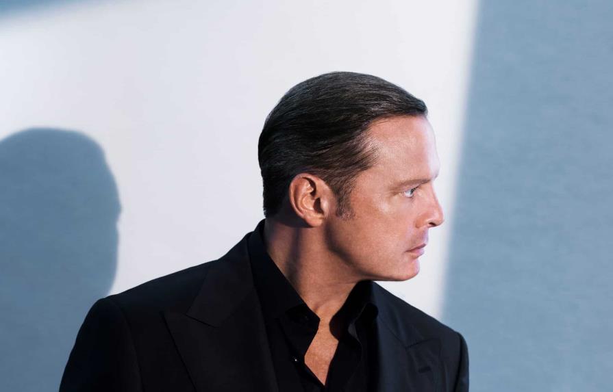 Luis Miguel reapareció publicamente y sorprendió a muchos por su rejuvenecido aspecto Luis Miguel reapareció publicamente y sorprendió a muchos por su rejuvenecido aspecto