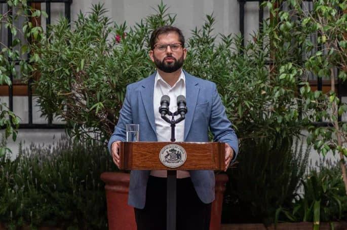 Boric promulga ley que contempla la mayor subida del salario mínimo en Chile en casi 30 años Boric promulga ley que contempla la mayor subida del salario mínimo en Chile en casi 30 años