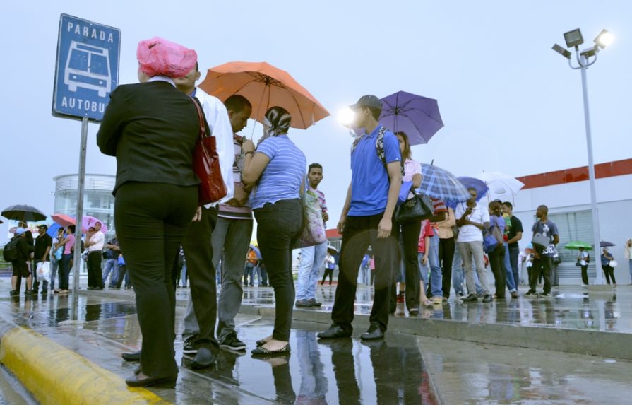 Las lluvias volverán desde este lunes  al país por vaguada