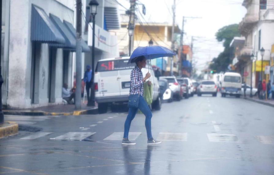 COE mantiene en alerta a ocho provincias por incidencia de vaguada sobre el país COE mantiene en alerta a ocho provincias por incidencia de vaguada sobre el país