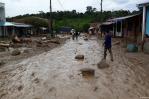 Lluvias dejan 80 muertos y más de 34,000 familias damnificadas en Colombia