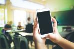 NY prohíbe en las escuelas un chat de inteligencia artificial para evitar su uso en exámenes NY prohíbe en las escuelas un chat de inteligencia artificial para evitar su uso en exámenes