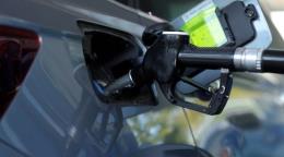 Largas filas delante de las gasolineras en Irán tras el anuncio de nuevas sanciones de EE. UU.