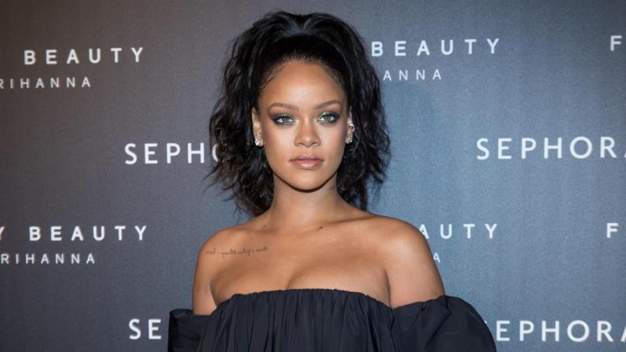 Una mujer dispara 10 veces a la casa de Rihanna en Los Ángeles mientras ella estaba dentro