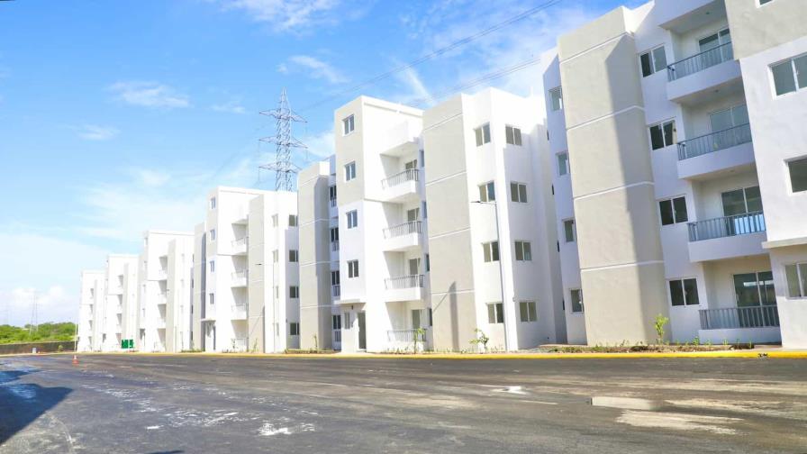 Mivhed anuncia licitación para construcción de viviendas y rehabilitación de calles