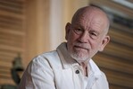 John Malkovich presenta en España el montaje teatral y musical The Infernal Comedy