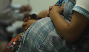 Embarazos en adolescentes bajan 13 % en primer trimestre de 2026