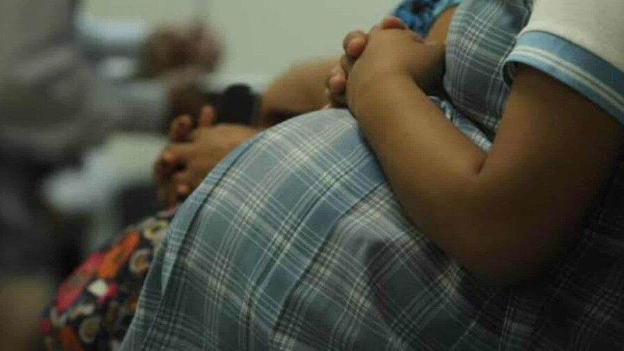 Embarazos en adolescentes bajan 13 % en primer trimestre de 2026 Embarazos en adolescentes bajan 13 % en primer trimestre de 2026