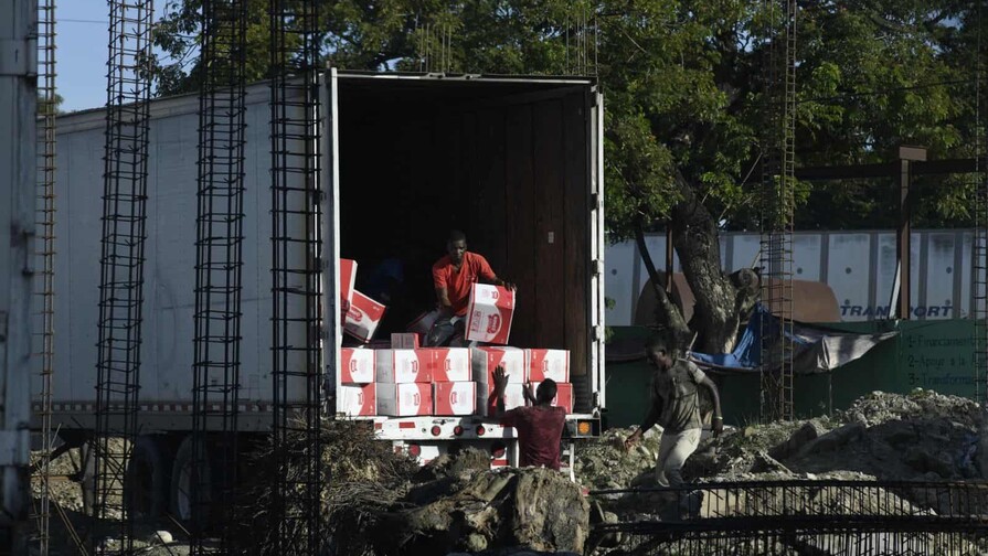 PLD advierte puertos secos en frontera podrían desplazar a pequeños comerciantes PLD advierte puertos secos en frontera podrían desplazar a pequeños comerciantes
