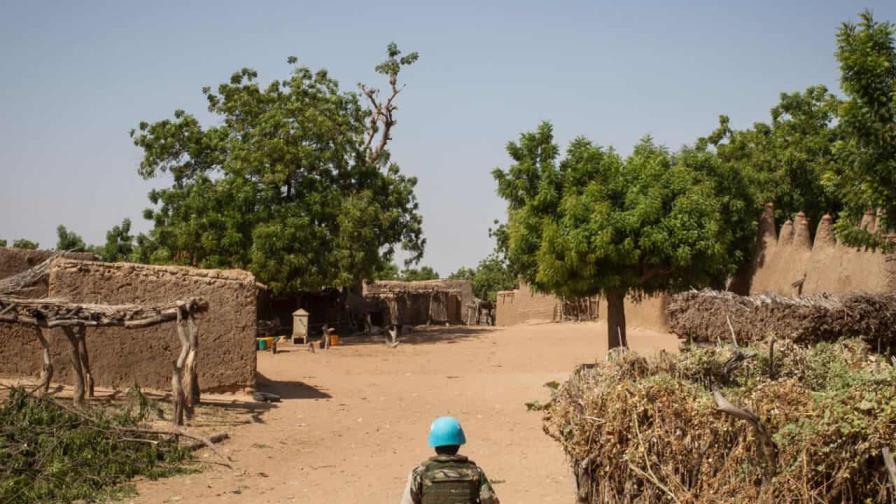 Rebeldes toman el control de una ciudad estratégica en ataque sorpresa en el norte de Mali