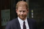 Enrique de Inglaterra gana juicio por hackeo de su celular contra editor de tabloide británico Enrique de Inglaterra gana juicio por hackeo de su celular contra editor de tabloide británico