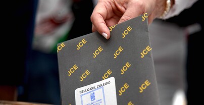 Ley promulgada por Abinader contradice criterio del TC sobre candidaturas independientes